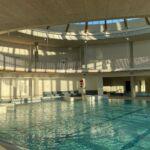 Rotunde und Handläufe, weiß lackiert, gefertigt und montiert von Stahlbau Nägele